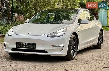 Седан Tesla Model 3 2020 в Тернополе