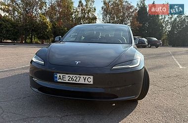 Седан Tesla Model 3 2025 в Кривому Розі