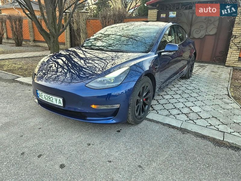 Tesla Model 3 2023