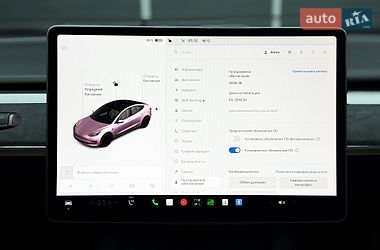 Седан Tesla Model 3 2021 в Киеве