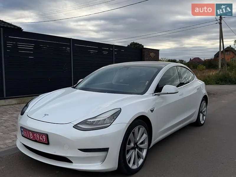 Tesla Model 3 2019