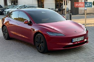 Седан Tesla Model 3 2024 в Одессе Седан Tesla Model 3 2024 в Одессе