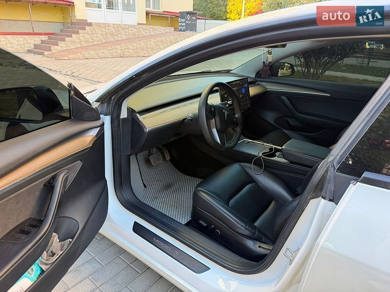 Седан Tesla Model 3 2021 в Кам'янець-Подільському