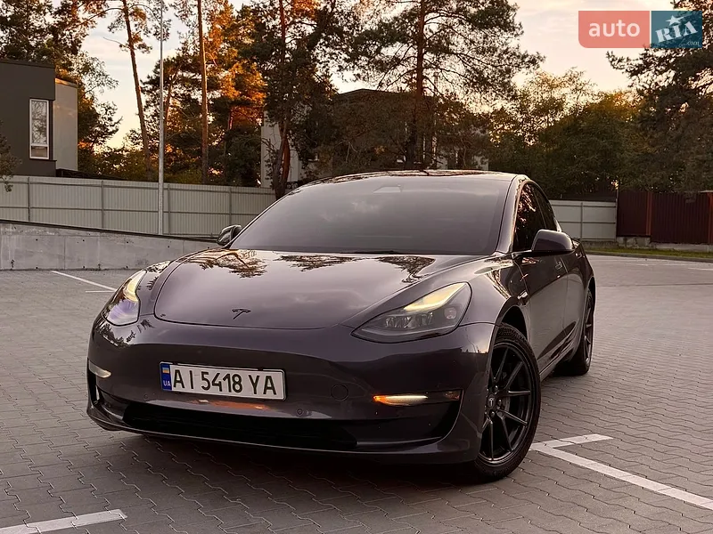 Tesla Model 3 2021