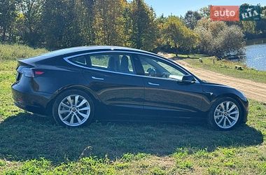 Седан Tesla Model 3 2020 в Виннице