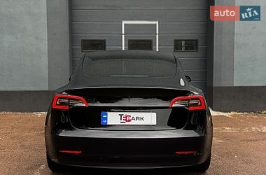 Седан Tesla Model 3 2022 в Києві