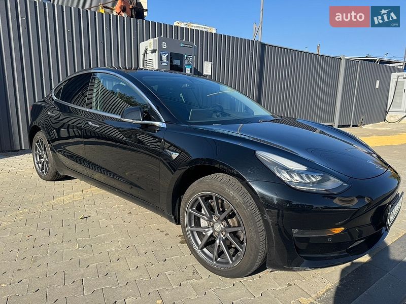 Седан Tesla Model 3 2018 в Харькове