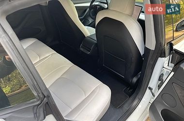 Седан Tesla Model 3 2022 в Новояворовске