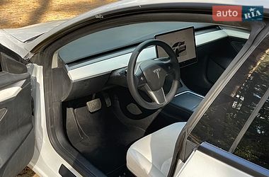 Седан Tesla Model 3 2022 в Новояворовске