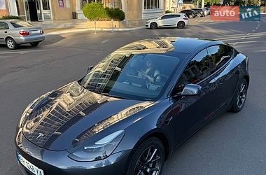 Седан Tesla Model 3 2021 в Одесі