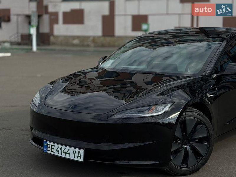 Седан Tesla Model 3 2025 в Миколаєві