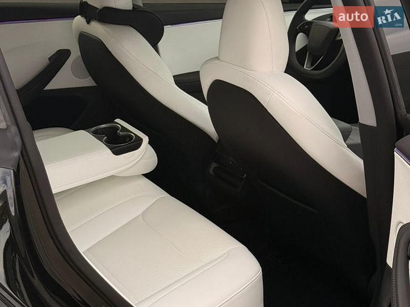 Седан Tesla Model 3 2025 в Миколаєві