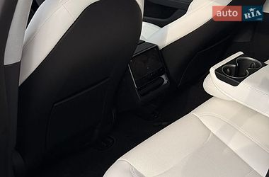 Седан Tesla Model 3 2025 в Миколаєві