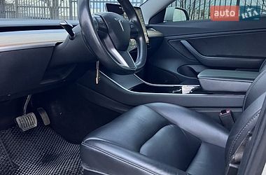 Седан Tesla Model 3 2018 в Ивано-Франковске