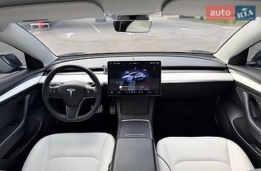 Седан Tesla Model 3 2022 в Кривому Розі