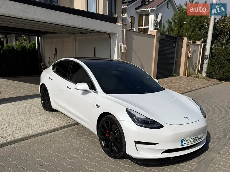 Tesla Model 3 2019