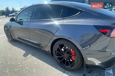 Седан Tesla Model 3 2024 в Києві