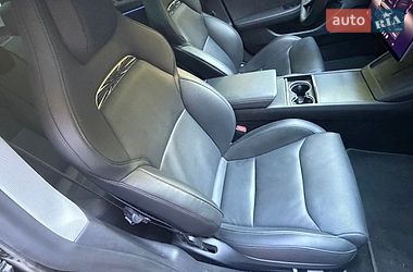 Седан Tesla Model 3 2024 в Києві