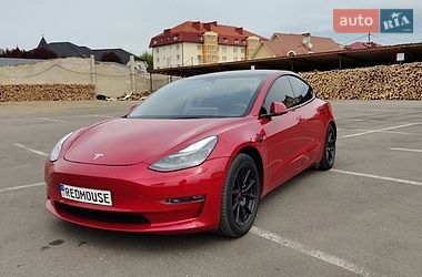 Седан Tesla Model 3 2021 в Мукачевому