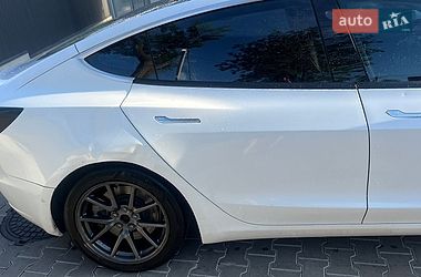 Седан Tesla Model 3 2018 в Луцьку