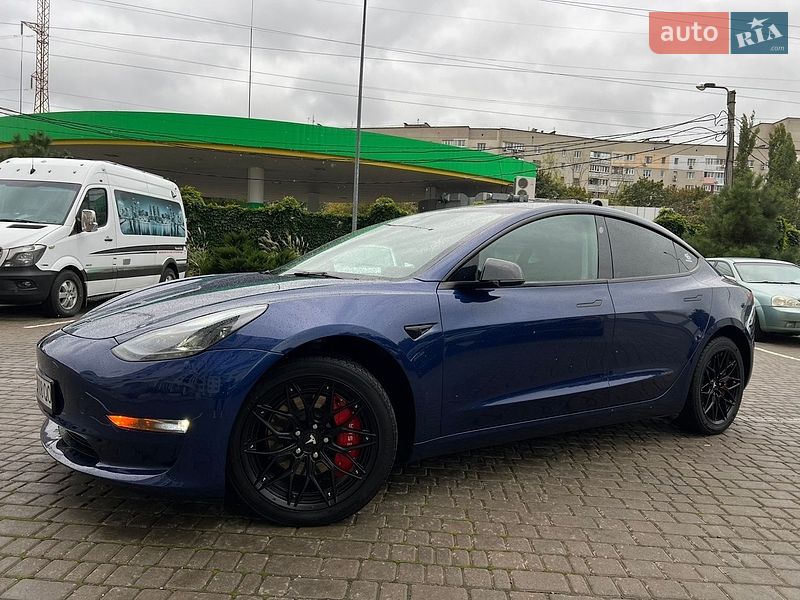 Седан Tesla Model 3 2022 в Одесі