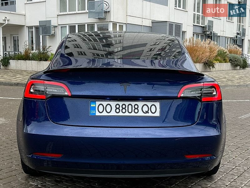 Седан Tesla Model 3 2022 в Одесі
