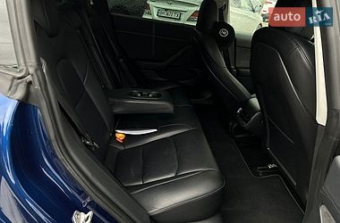 Седан Tesla Model 3 2022 в Одесі