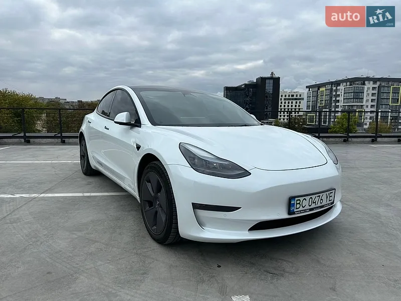 Tesla Model 3 2022