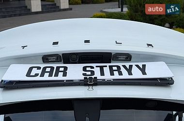Седан Tesla Model 3 2025 в Стрию