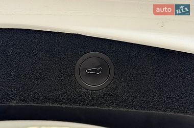 Седан Tesla Model 3 2025 в Стрию