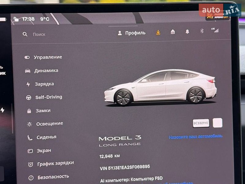 Седан Tesla Model 3 2025 в Стрию