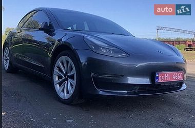 Седан Tesla Model 3 2022 в Івано-Франківську