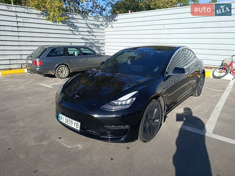 Седан Tesla Model 3 2019 в Ирпене