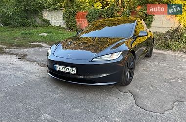 Седан Tesla Model 3 2024 в Киеве