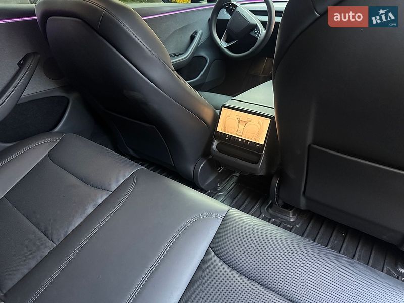 Седан Tesla Model 3 2024 в Киеве