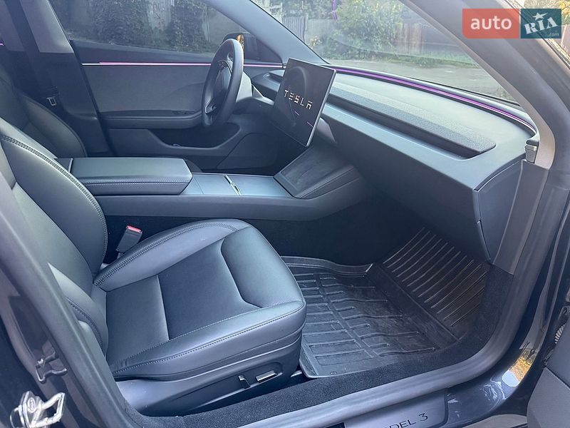 Седан Tesla Model 3 2024 в Киеве