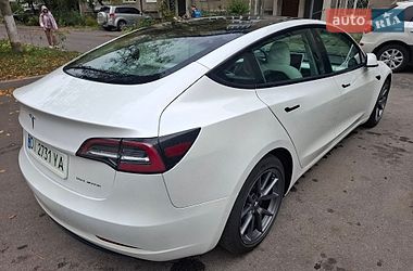 Седан Tesla Model 3 2021 в Виннице