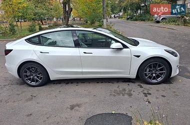 Седан Tesla Model 3 2021 в Виннице