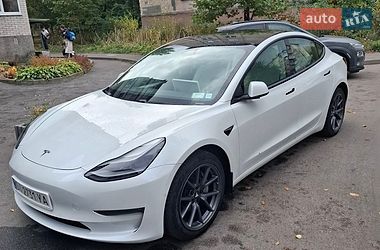 Седан Tesla Model 3 2021 в Виннице