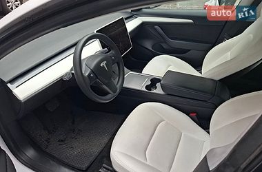 Седан Tesla Model 3 2021 в Виннице