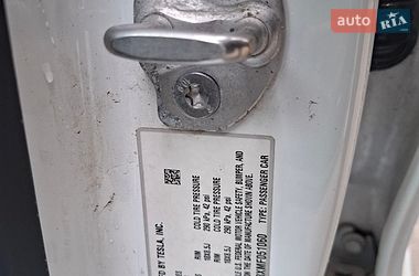 Седан Tesla Model 3 2021 в Виннице