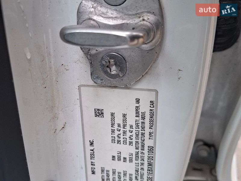 Седан Tesla Model 3 2021 в Виннице