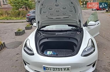 Седан Tesla Model 3 2021 в Виннице