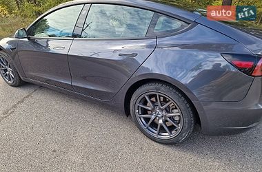 Седан Tesla Model 3 2022 в Киеве