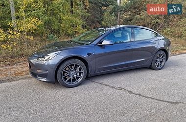 Седан Tesla Model 3 2022 в Черкассах