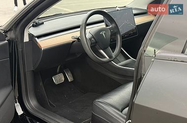 Седан Tesla Model 3 2020 в Ивано-Франковске