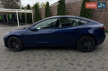 Седан Tesla Model 3 2023 в Кропивницком