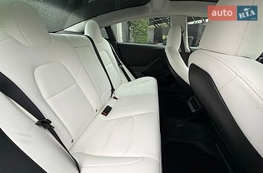 Седан Tesla Model 3 2023 в Кропивницком