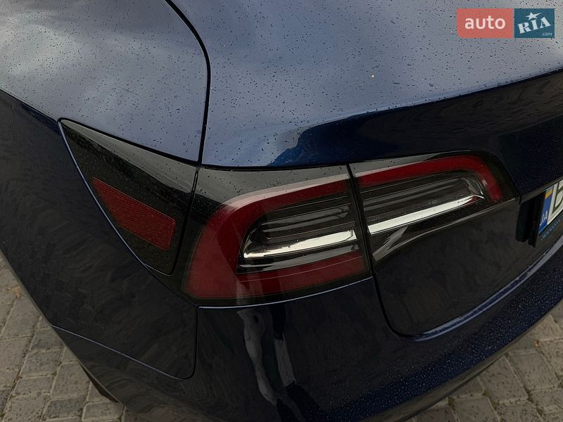 Седан Tesla Model 3 2023 в Кропивницком