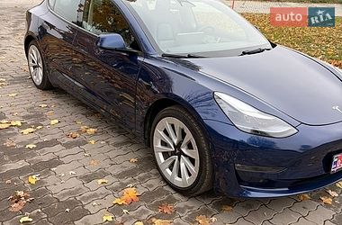 Седан Tesla Model 3 2022 в Сокале